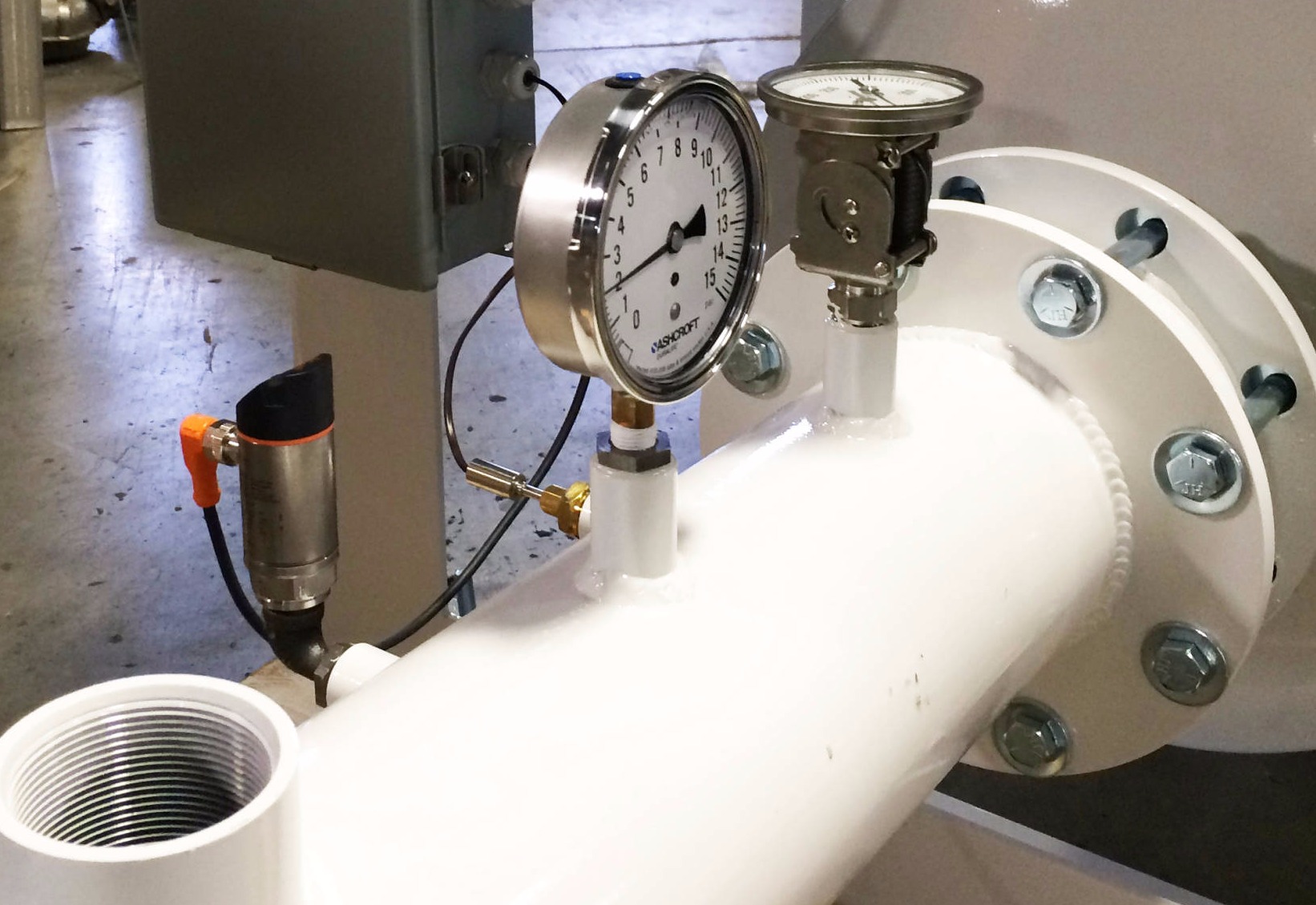 Gauges, Switches, Transmitters Gauges, Switches, Transmitters